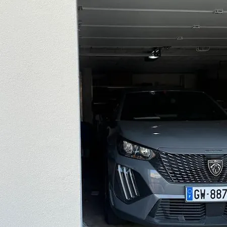 Appartement Lumineux De 92m2 *